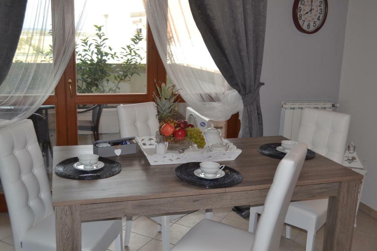 Airport & Fair Suite Apartments فيوميتشينو المظهر الخارجي الصورة