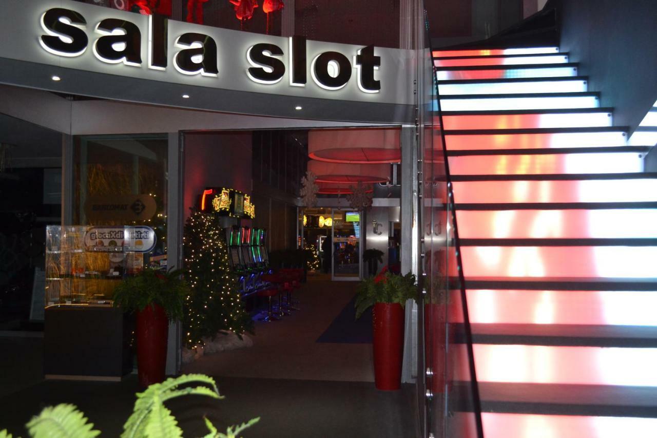 Airport & Fair Suite Apartments فيوميتشينو المظهر الخارجي الصورة